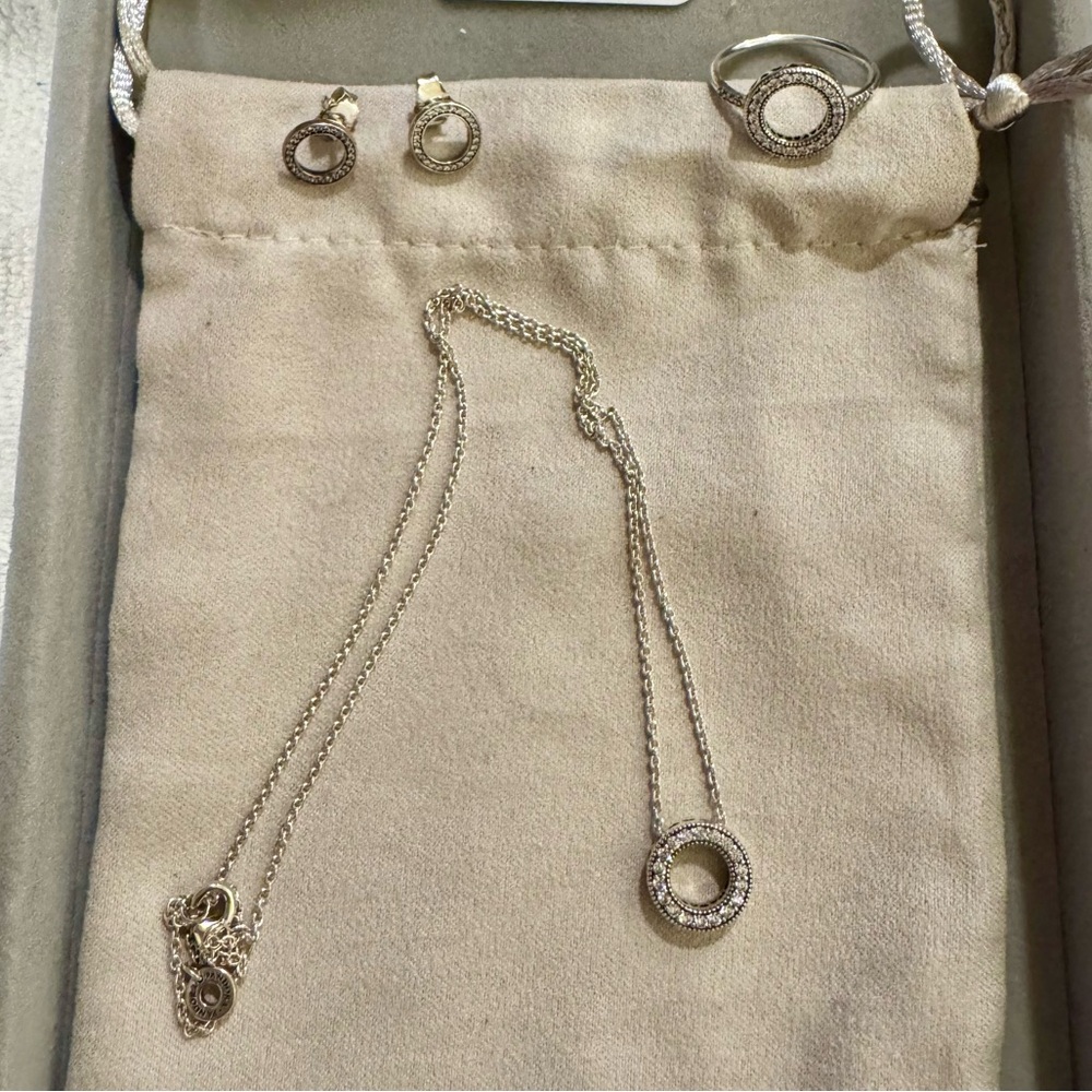 Pandora Circle Silver Set
